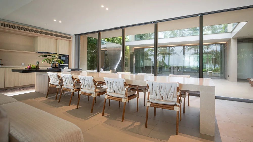 Property image - full photo 2