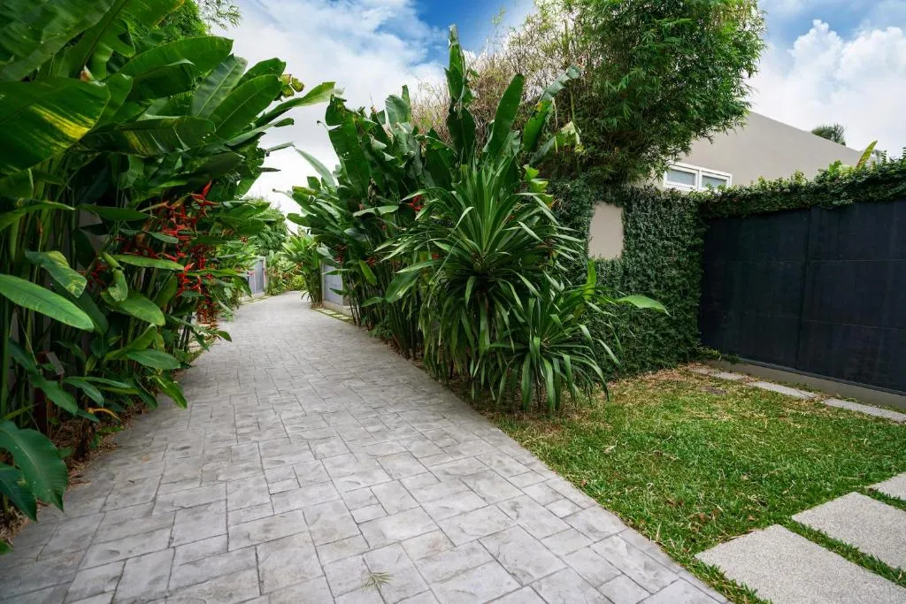 Property image - full photo 6