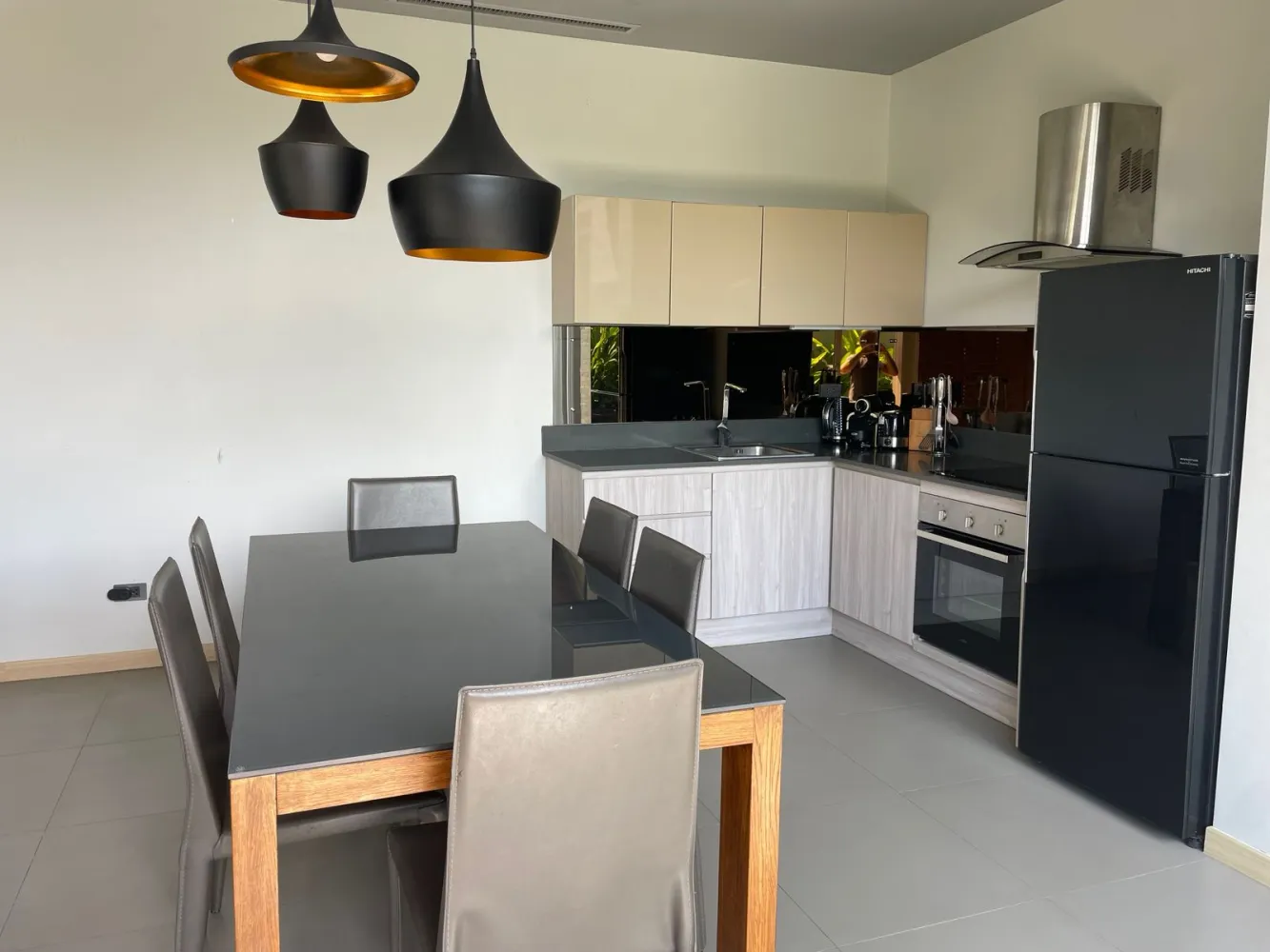 Property image - full photo 4