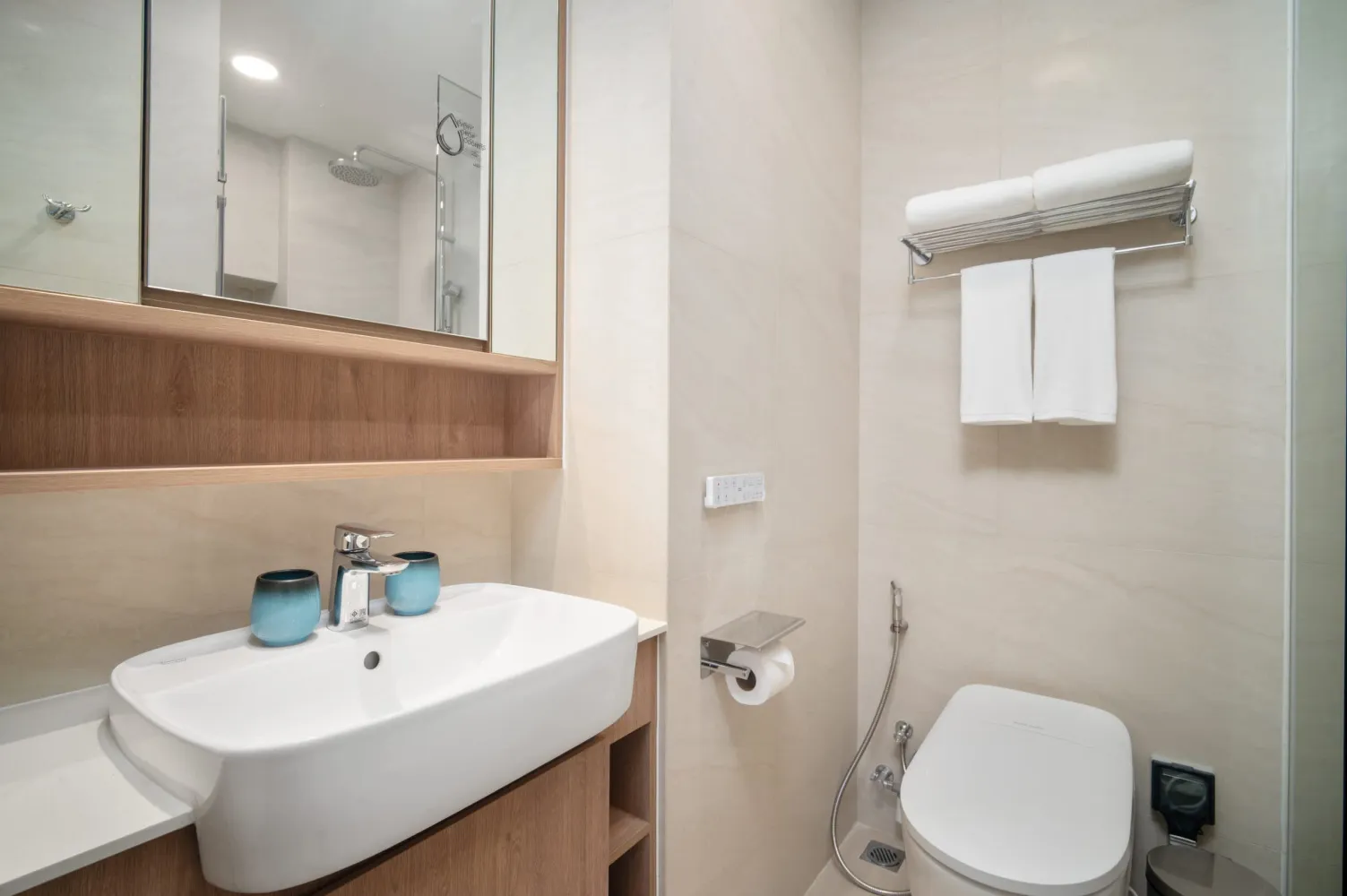 Property image - full photo 6