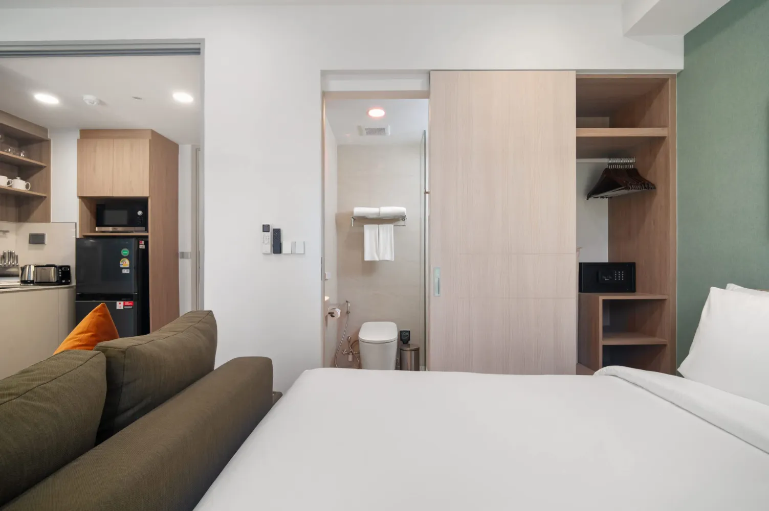 Property image - full photo 7