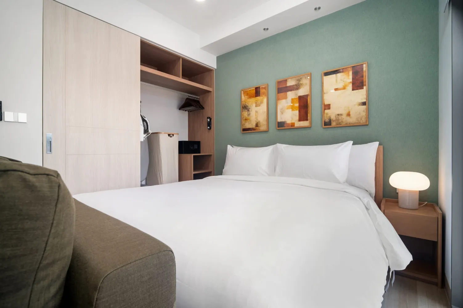 Property image - full photo 8
