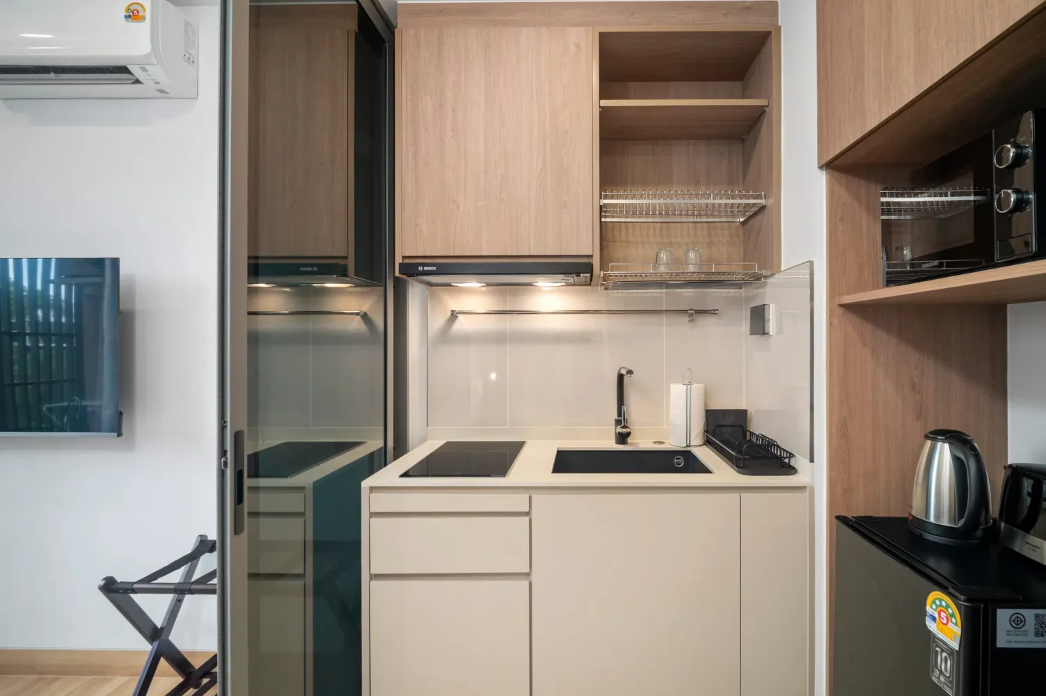 Property image - full photo 2