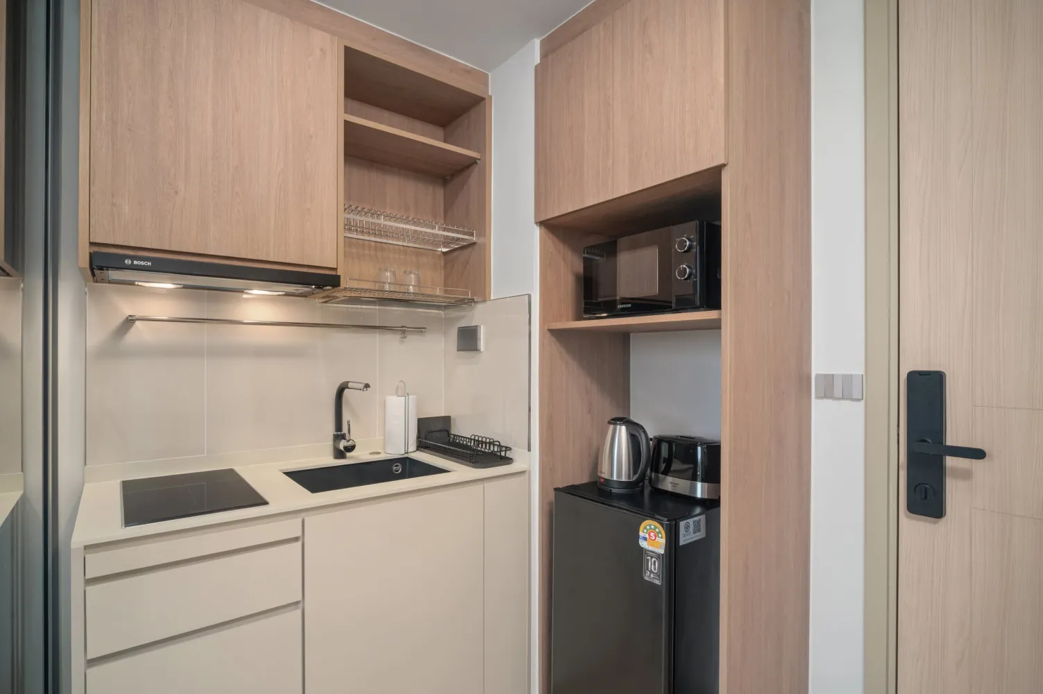 Property image - full photo 3