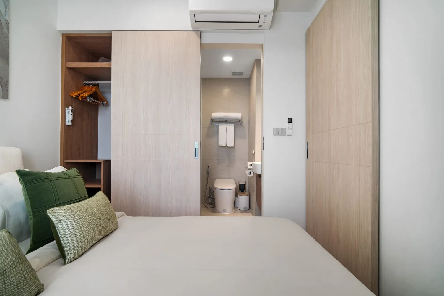 Property image - full photo 5