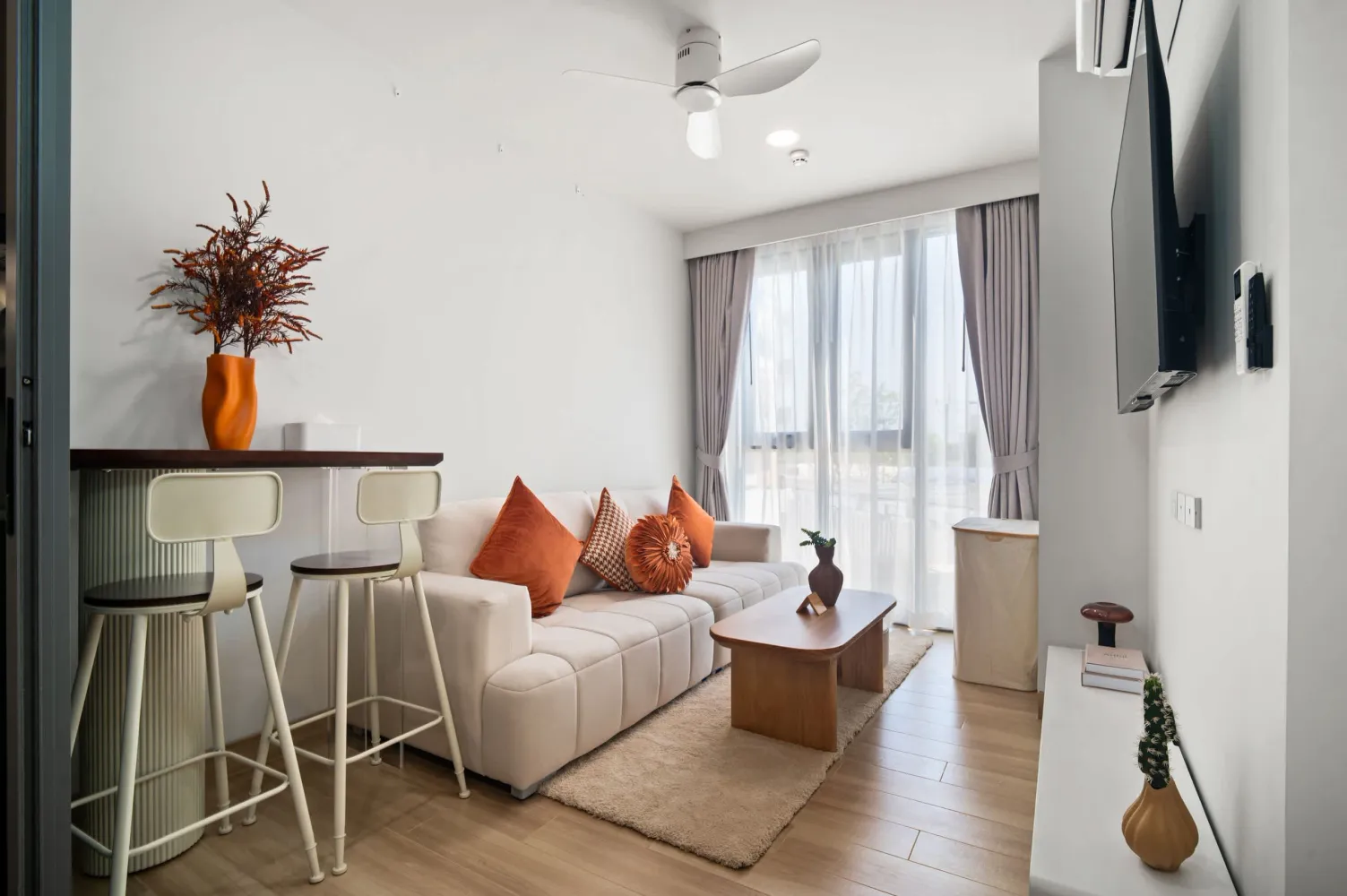 Property image - full photo 1