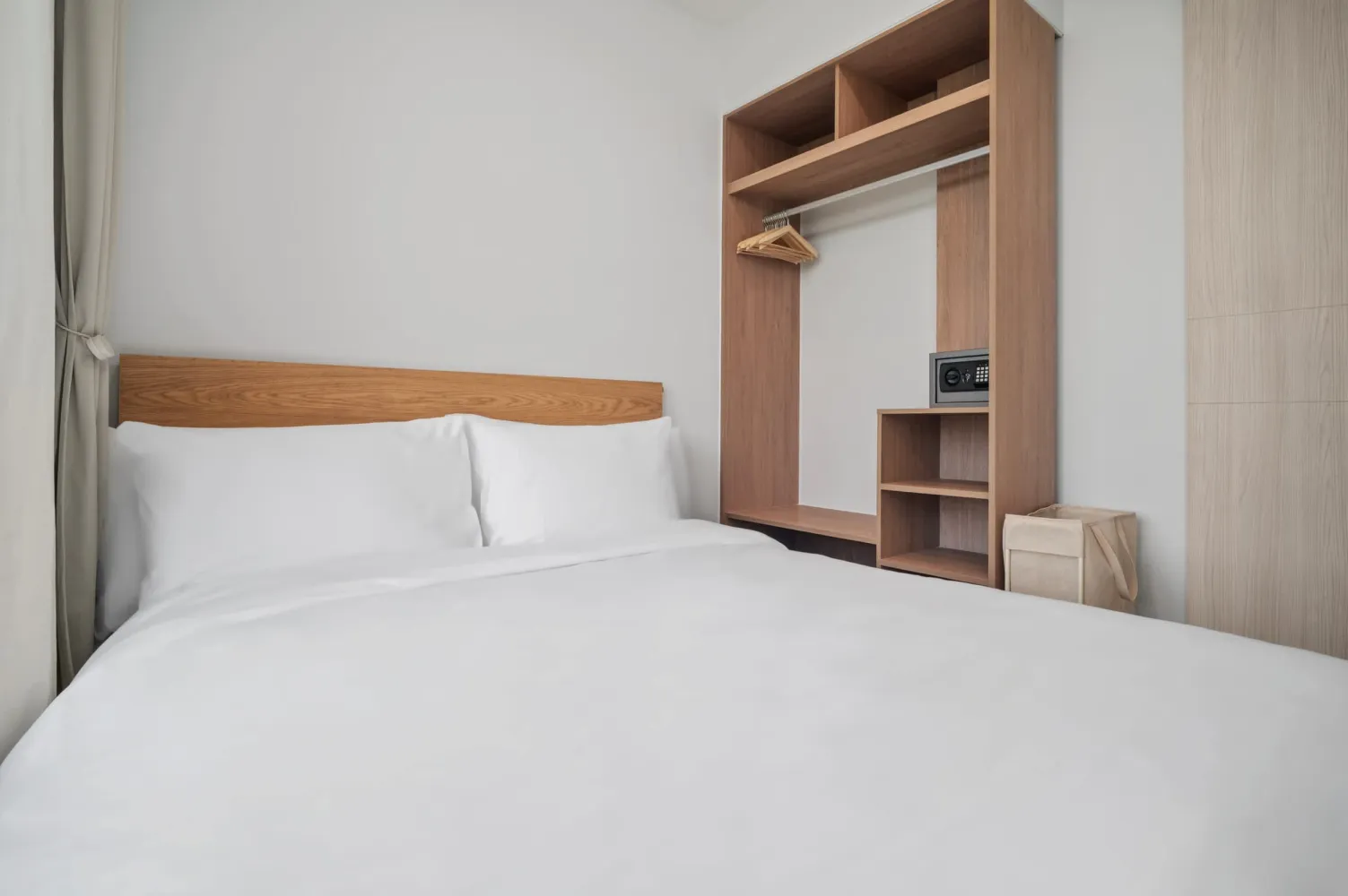 Property image - full photo 13
