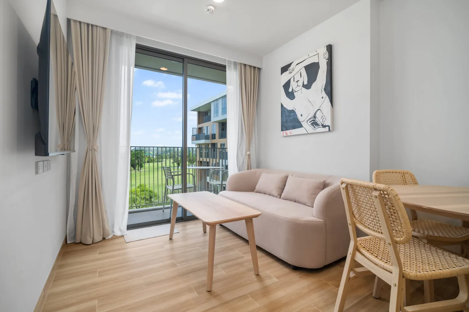 Property image - full photo 2
