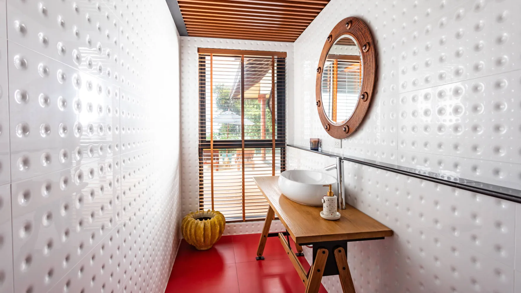 Property image - full photo 15