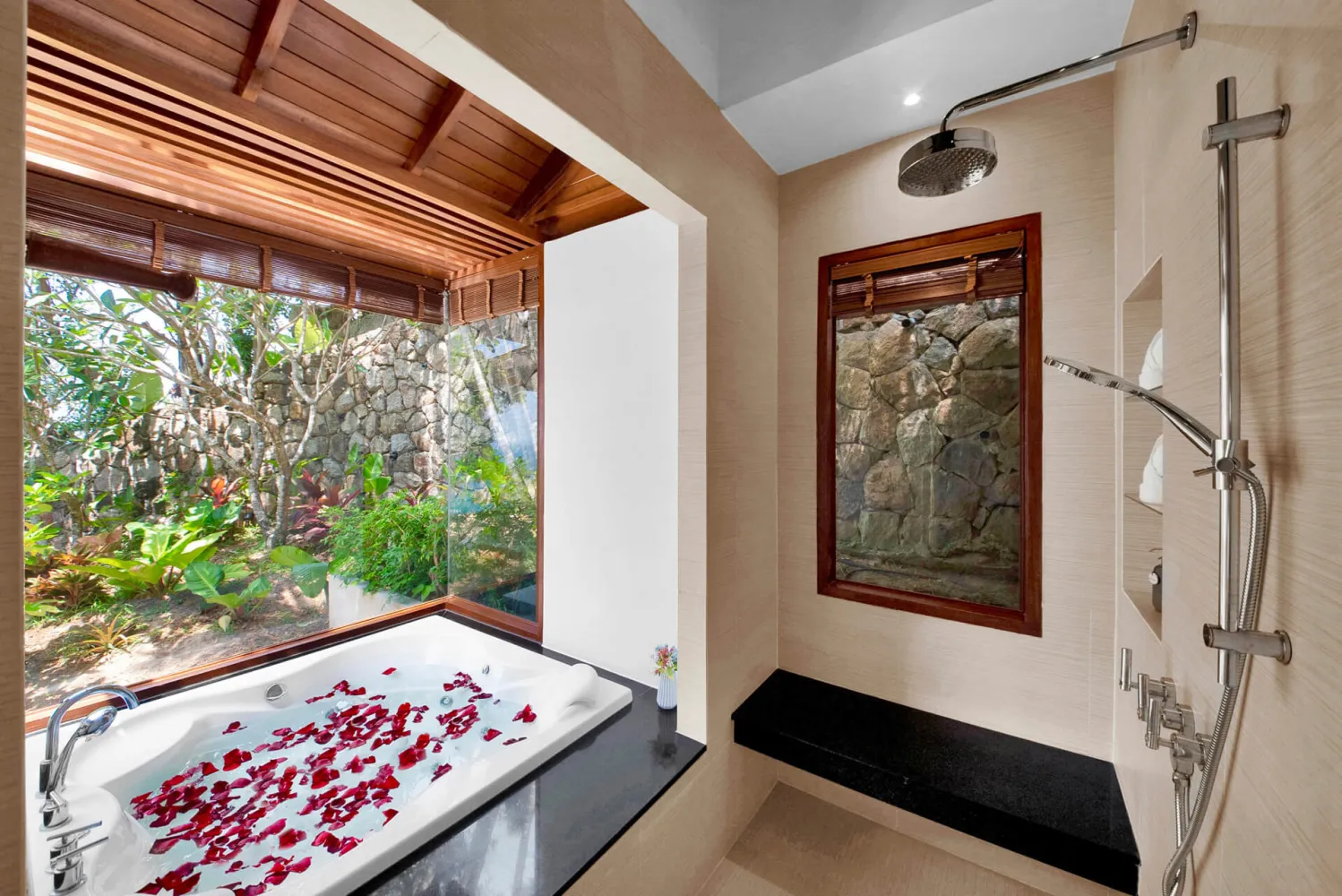 Property image - full photo 31