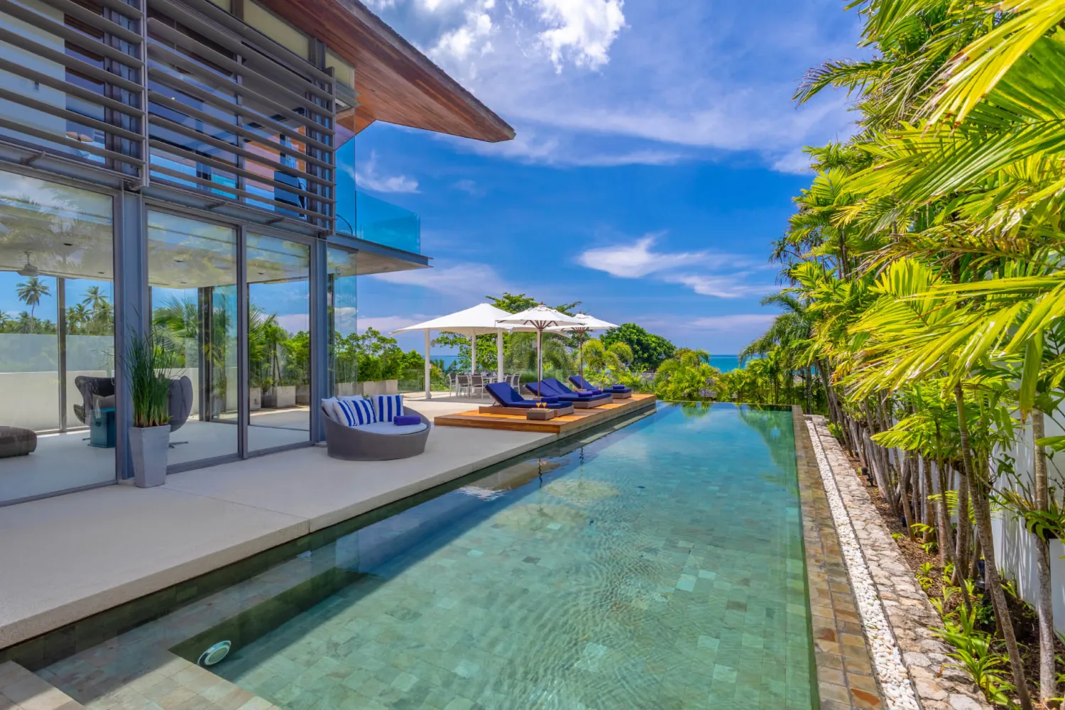 Property image - full photo 2