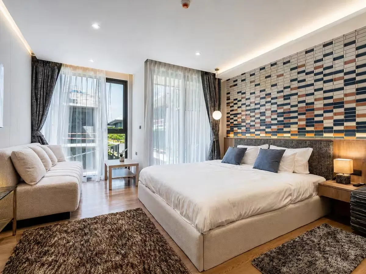 Property image - full photo 10