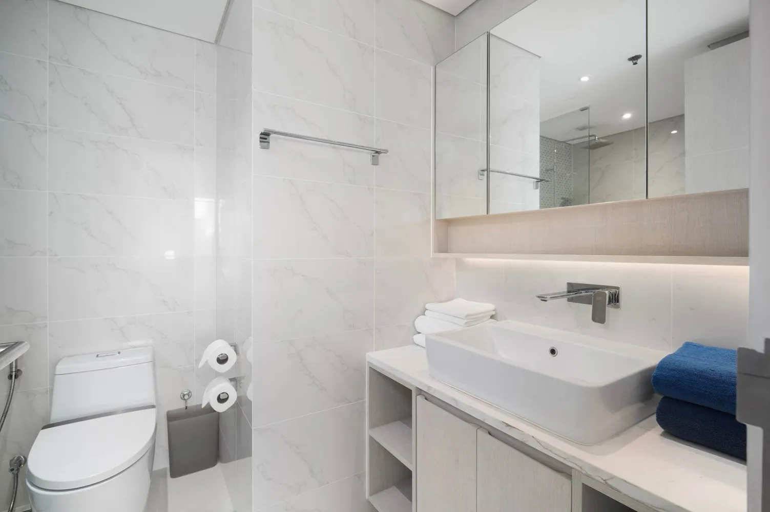 Property image - full photo 10