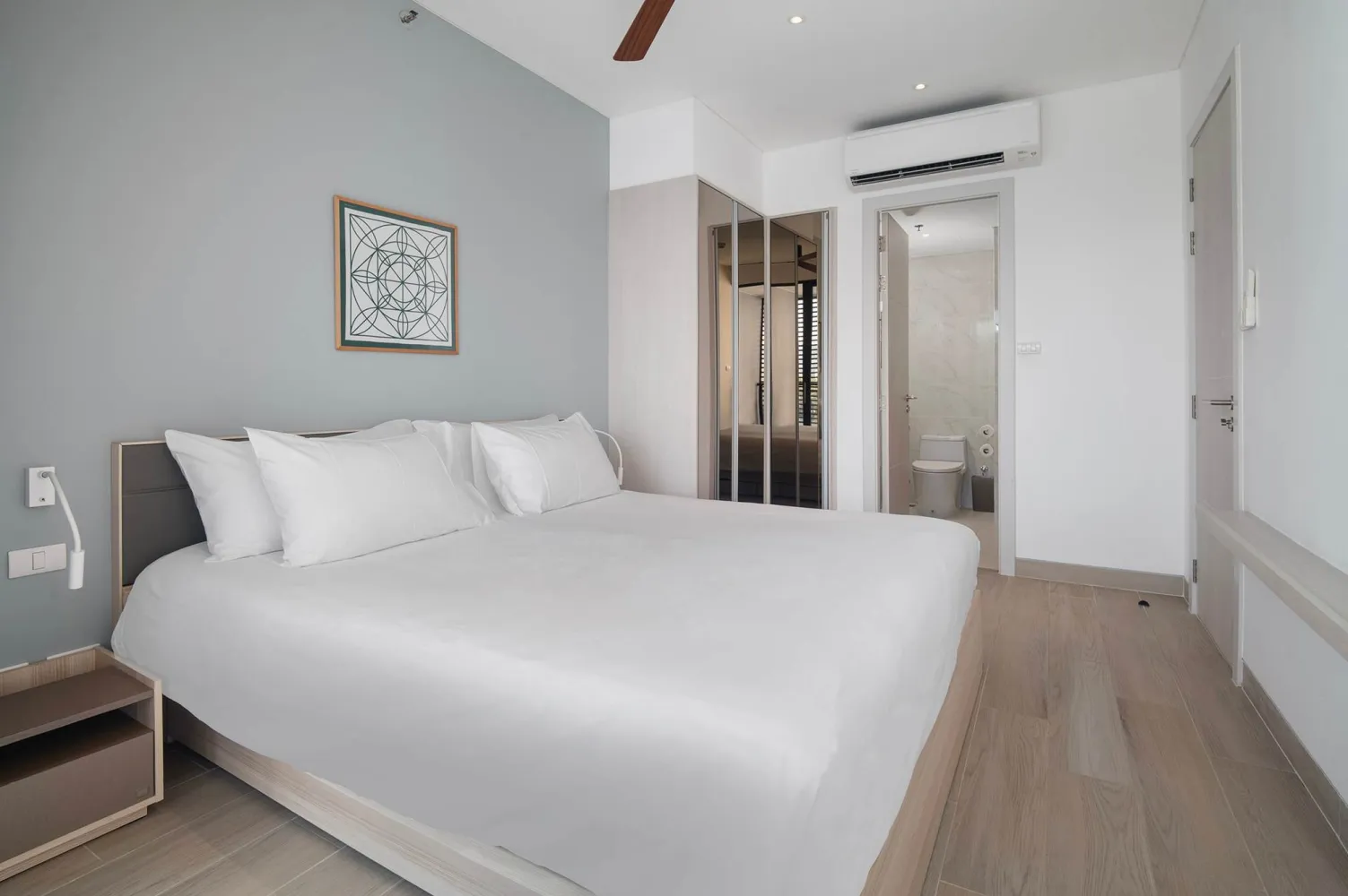 Property image - full photo 11