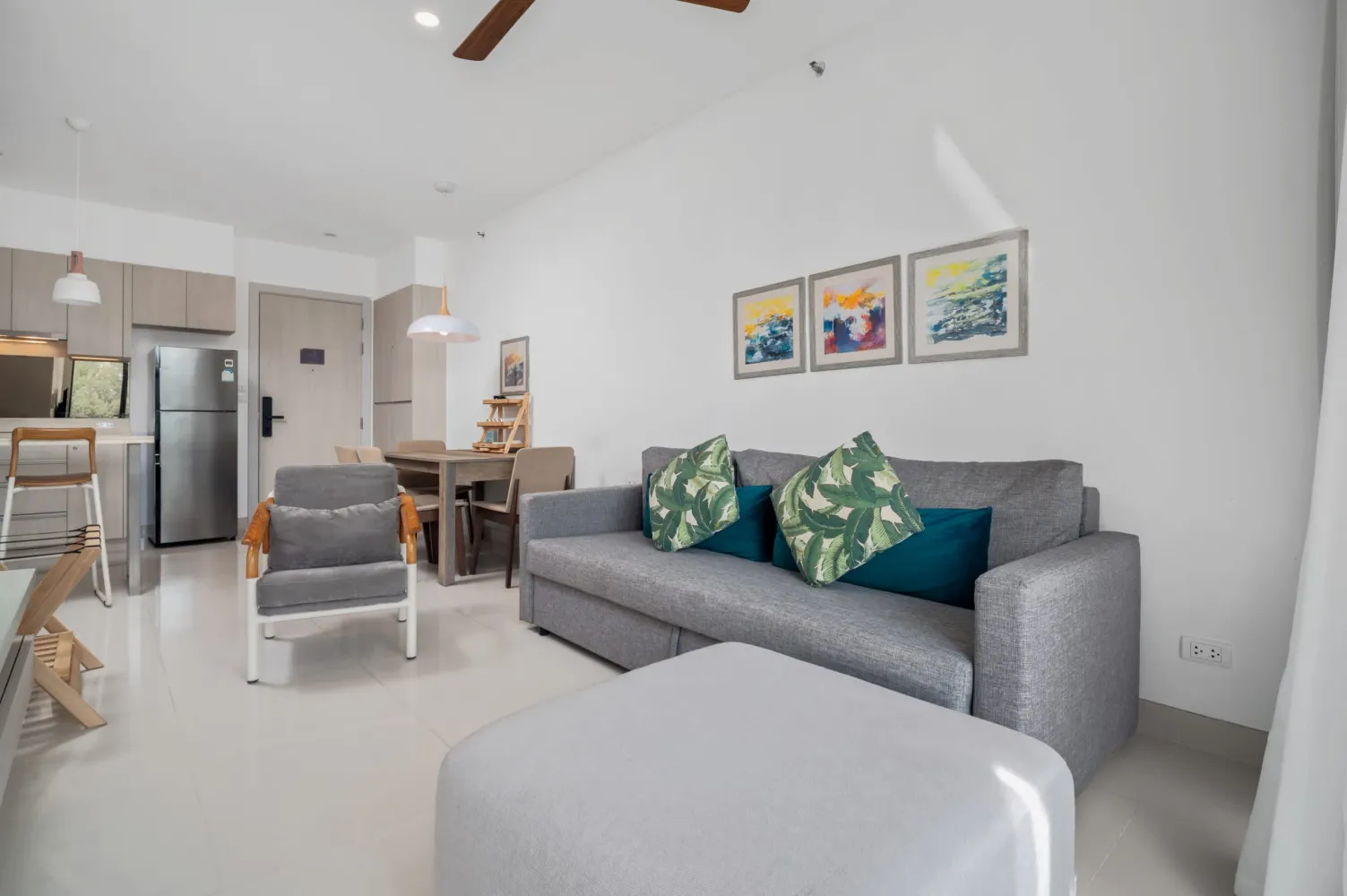 Property image - full photo 2