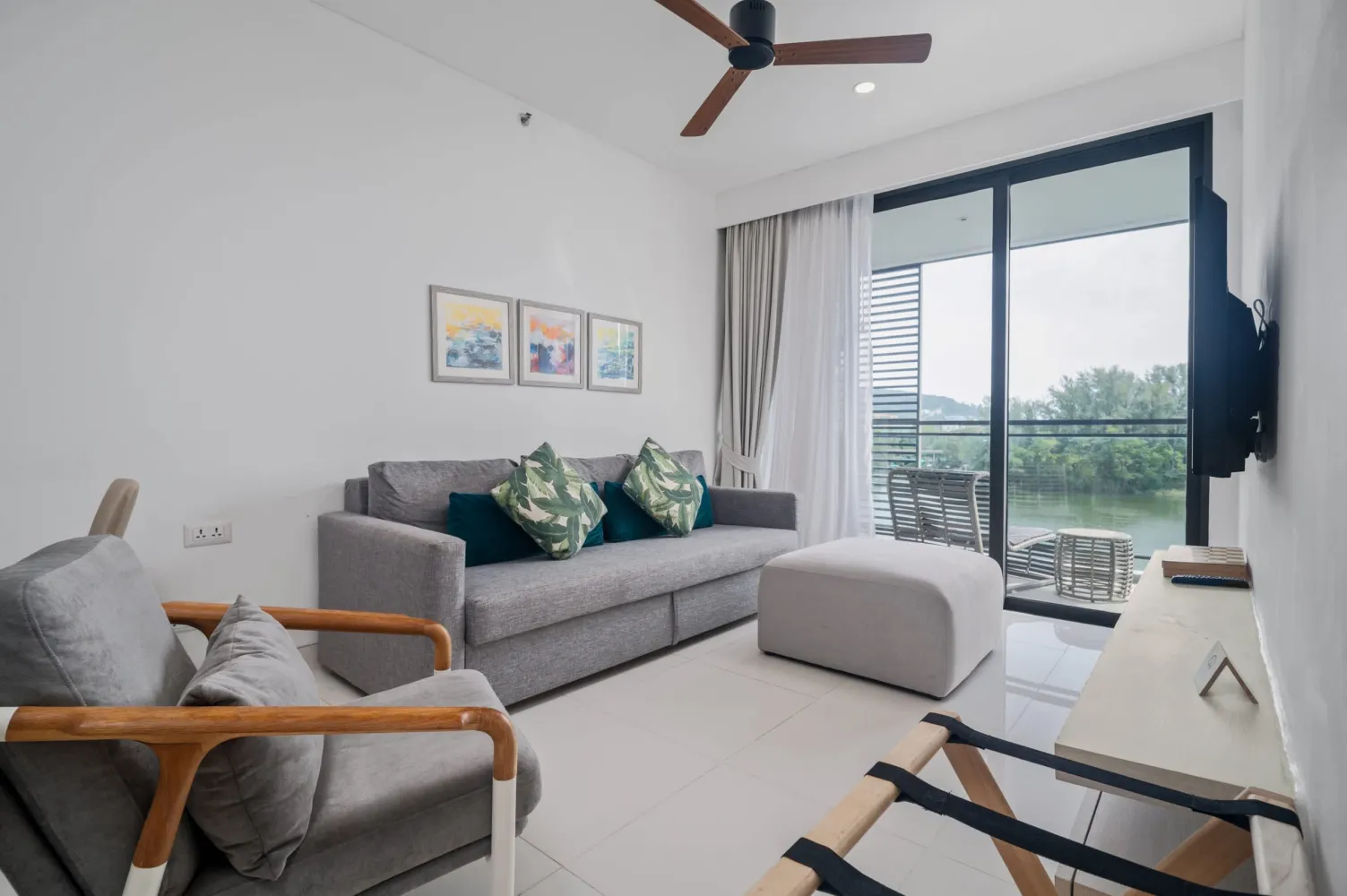 Property image - full photo 1