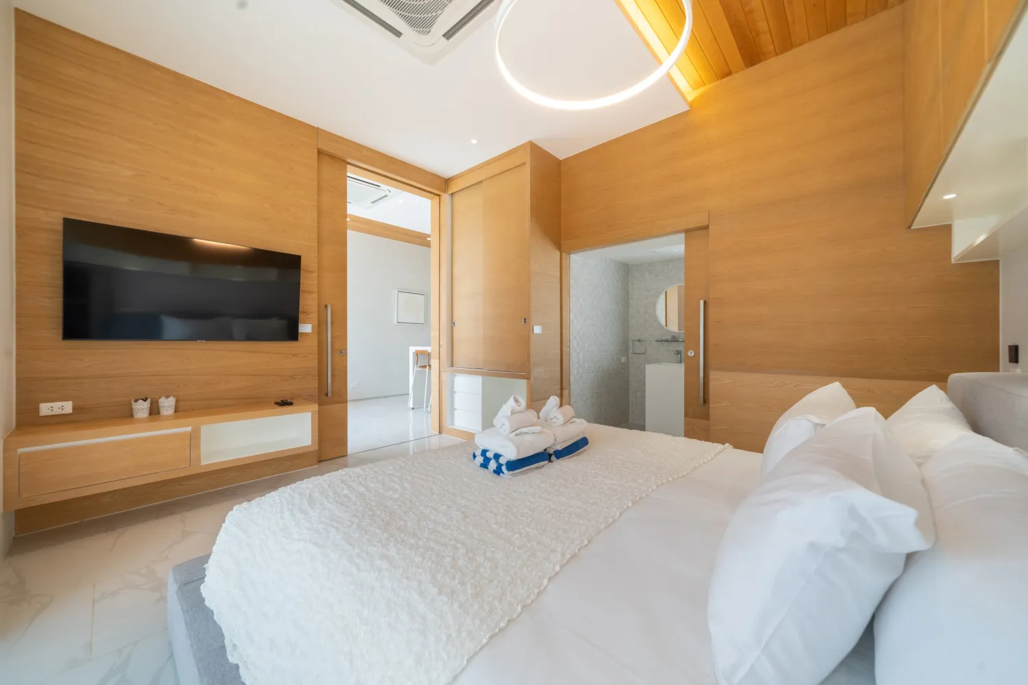 Property image - full photo 19