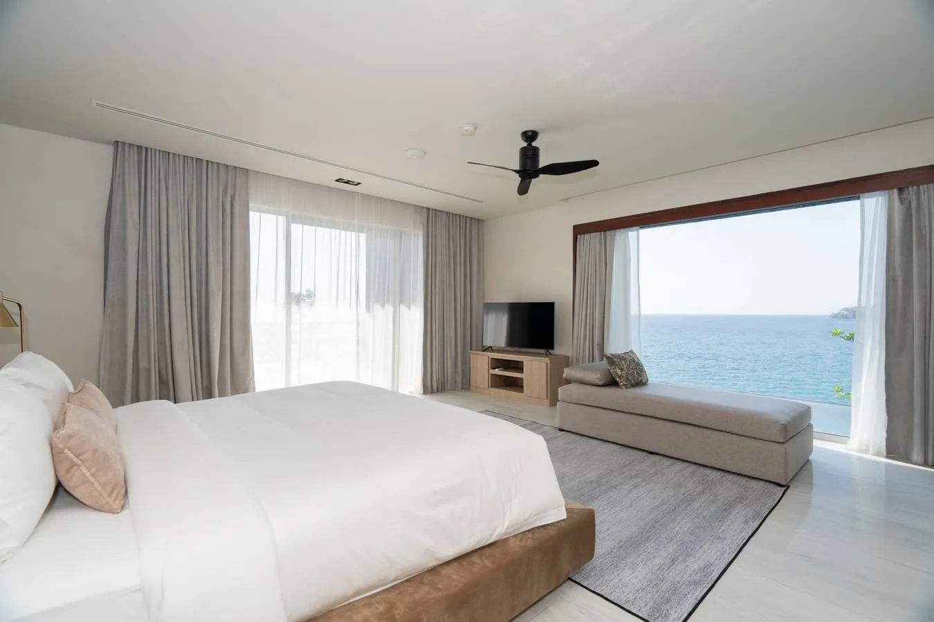 Property image - full photo 12