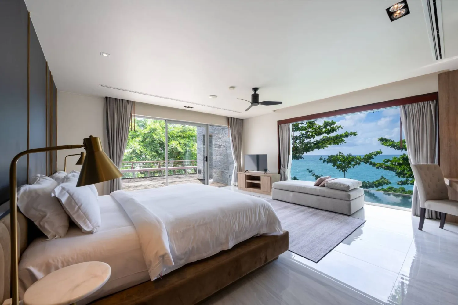 Property image - full photo 10