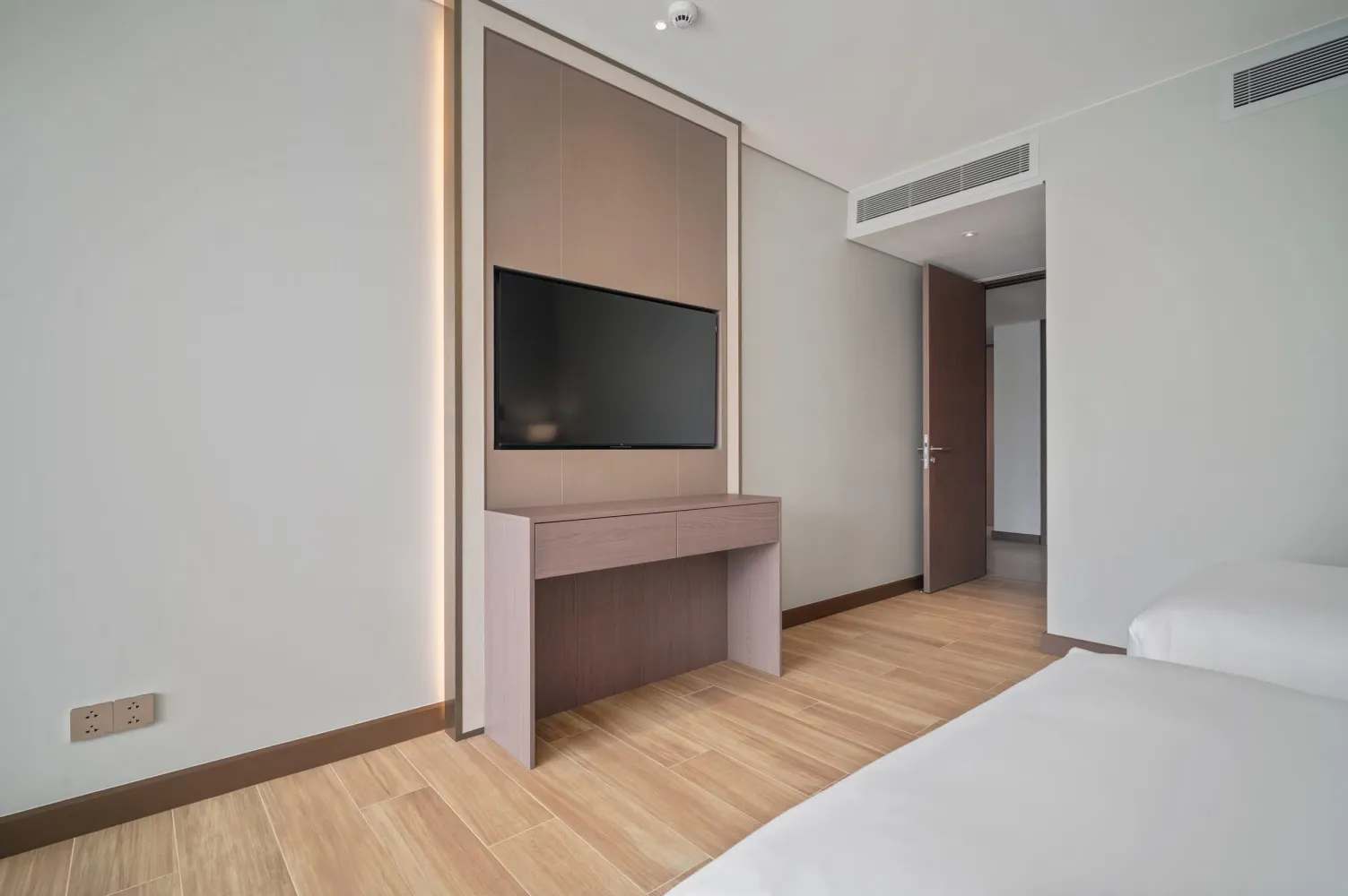 Property image - full photo 13