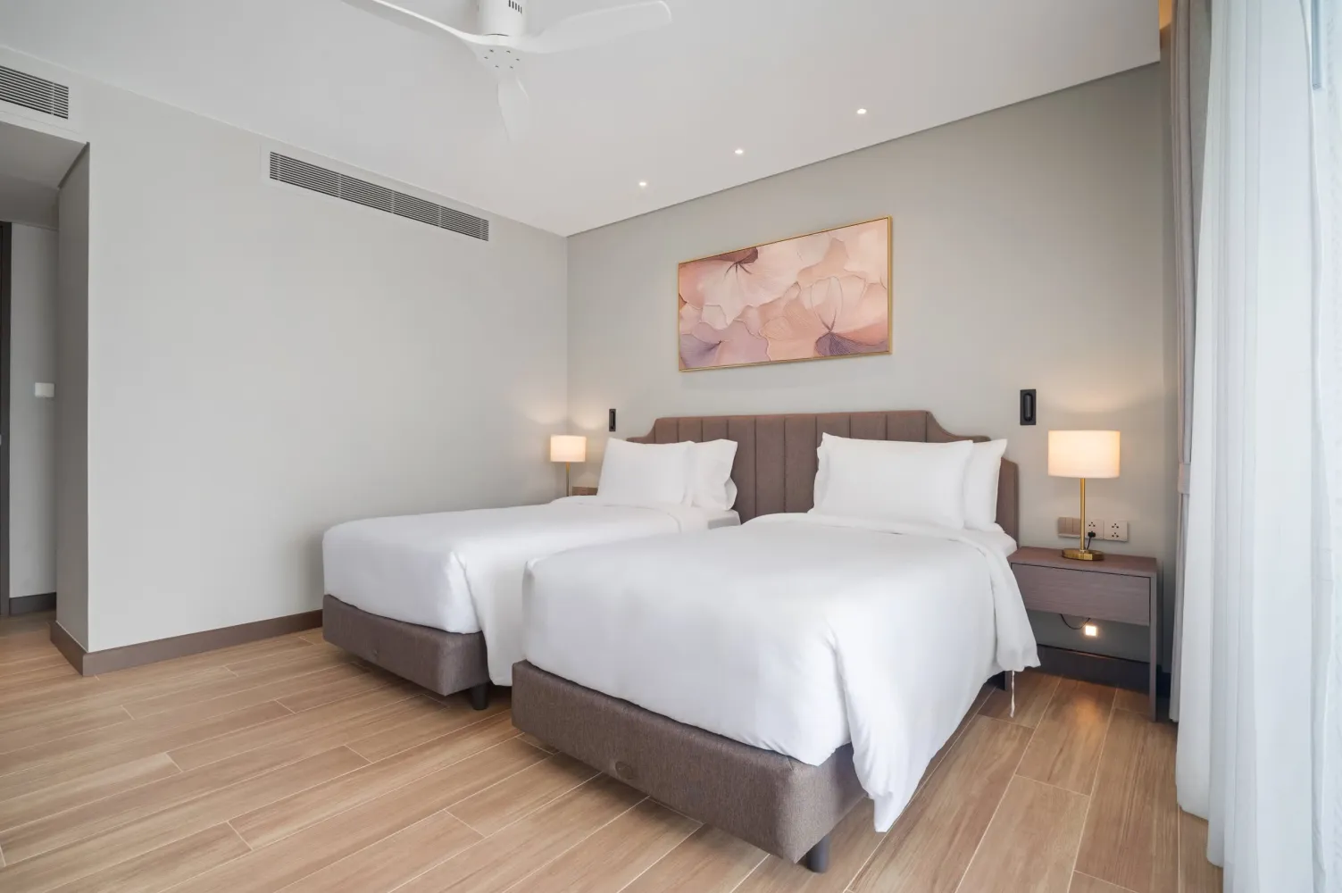 Property image - full photo 11