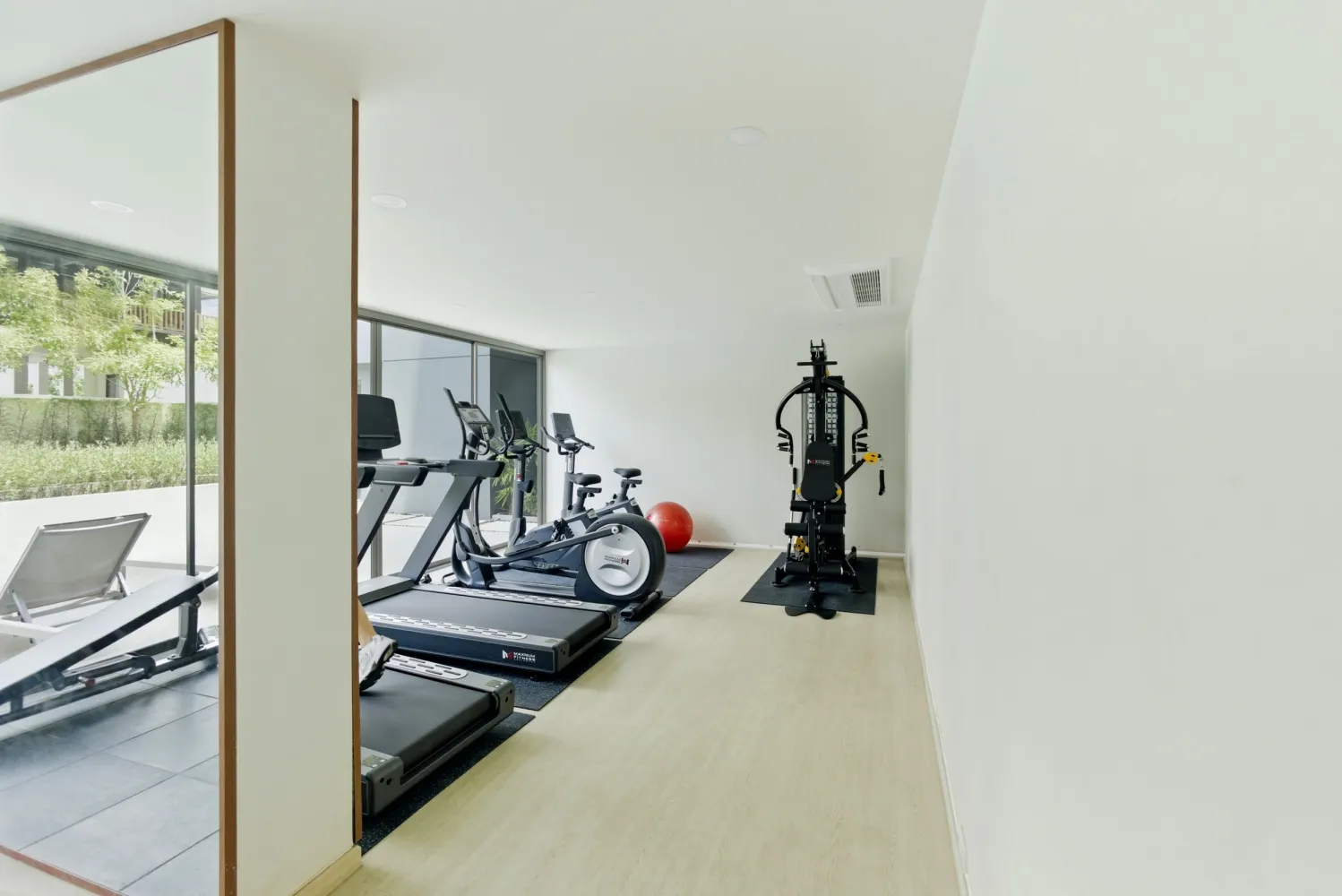 Property image - full photo 44