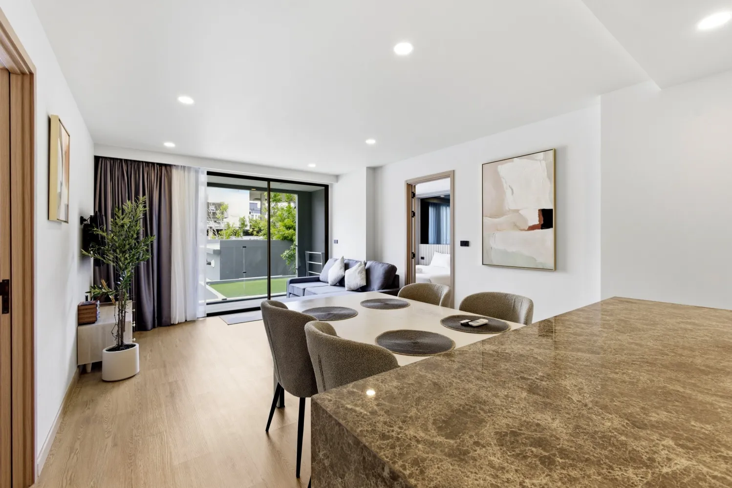 Property image - full photo 10