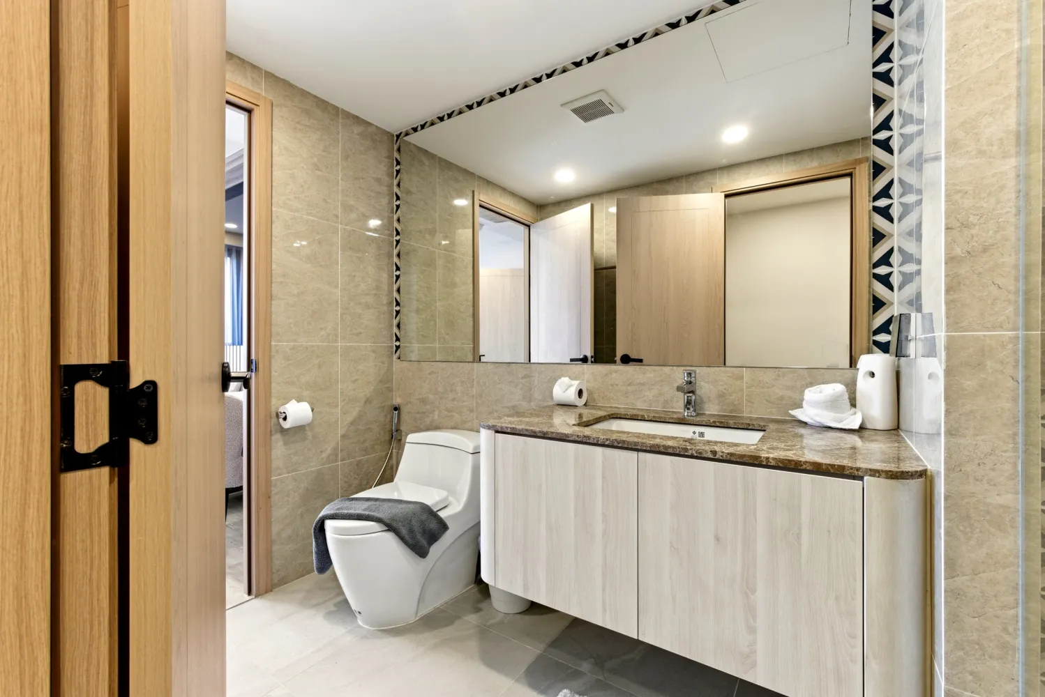 Property image - full photo 27