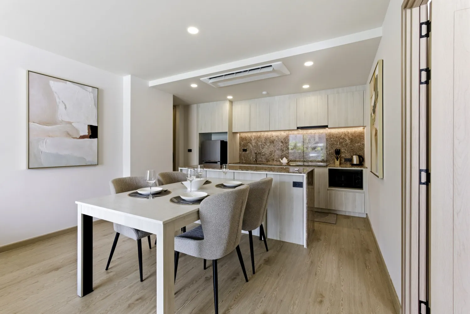 Property image - full photo 18