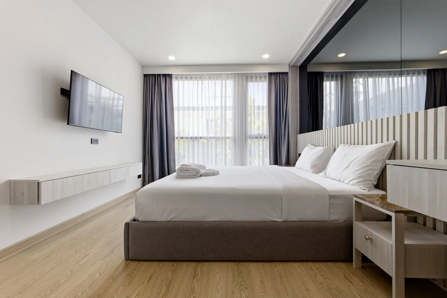 Property image - full photo 31