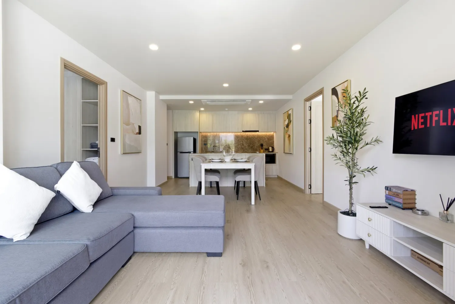 Property image - full photo 5