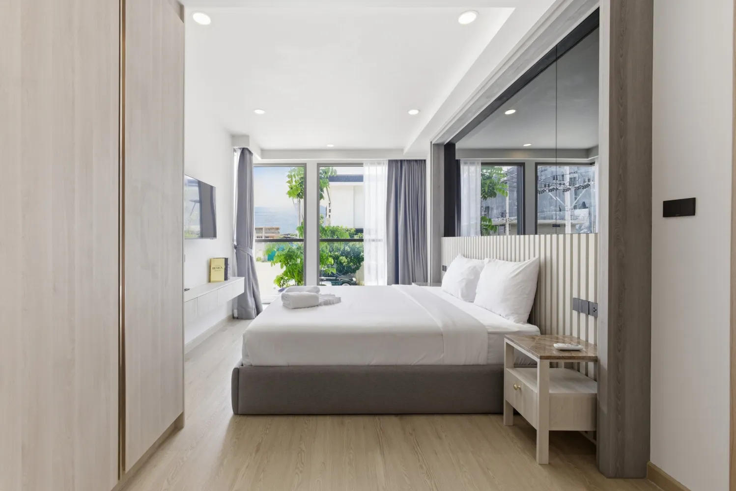 Property image - full photo 34