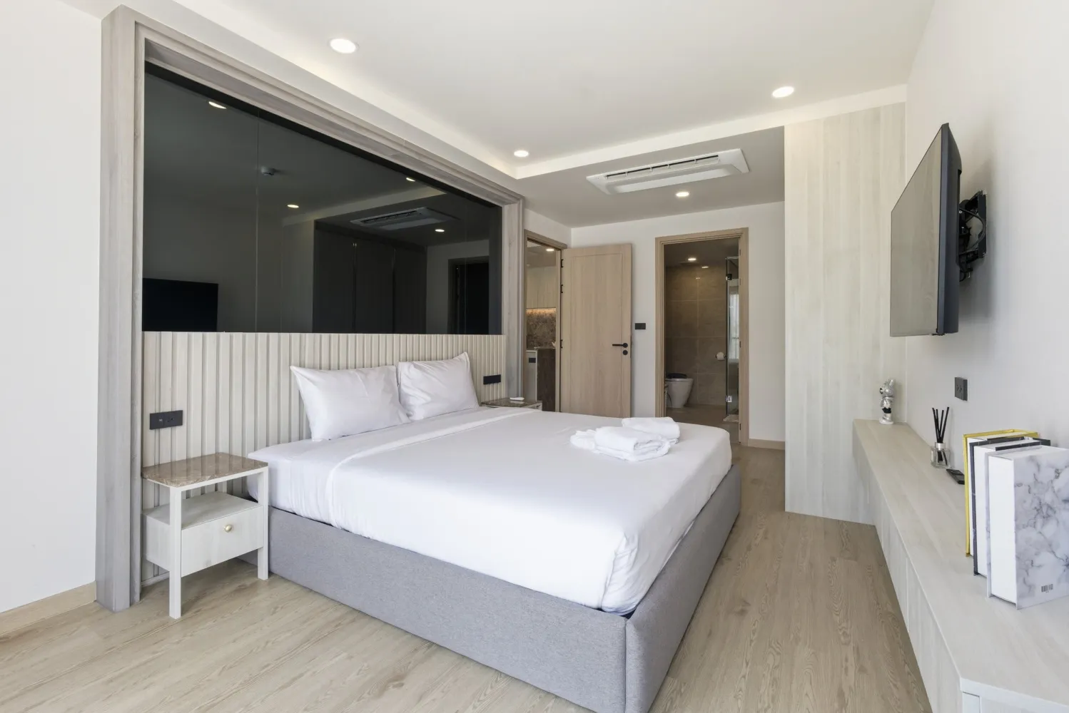 Property image - full photo 35