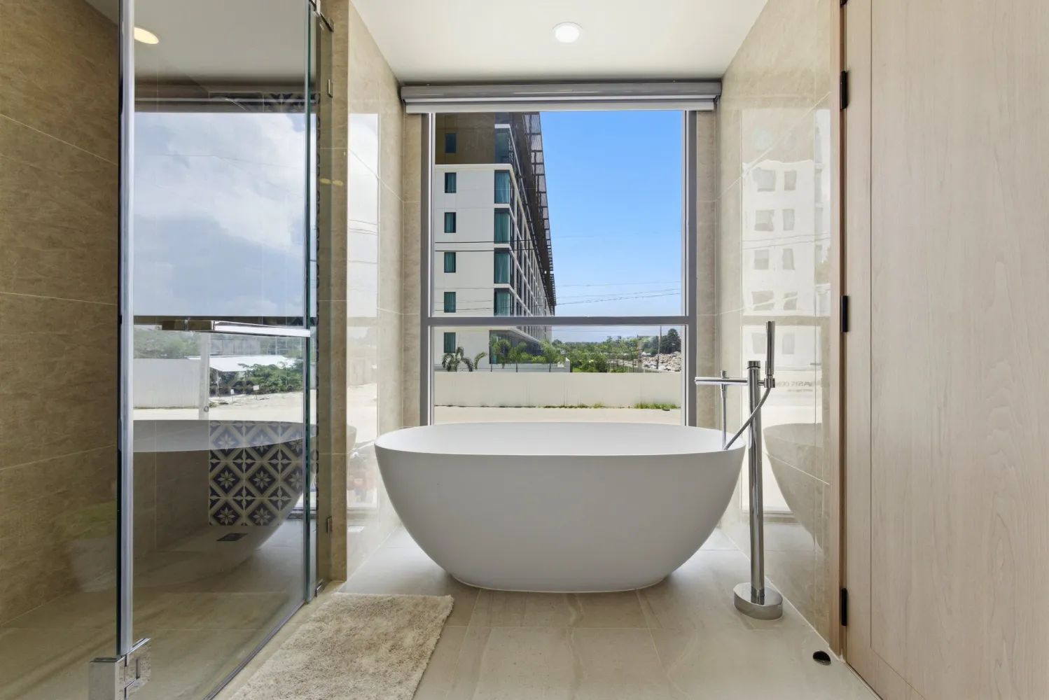 Property image - full photo 38