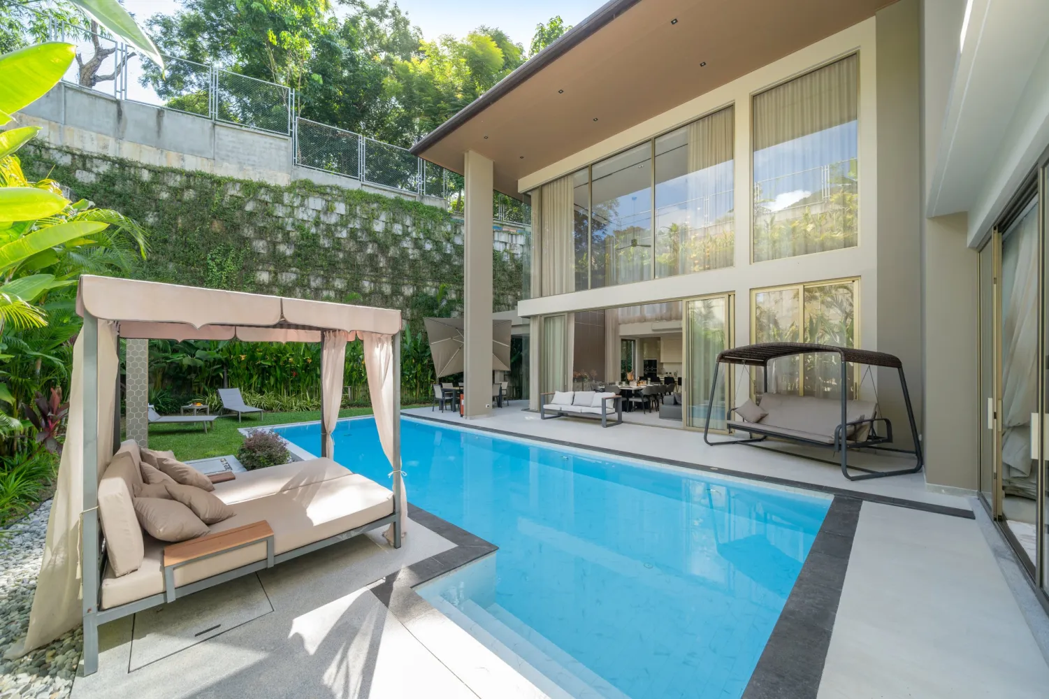 Property image - full photo 5