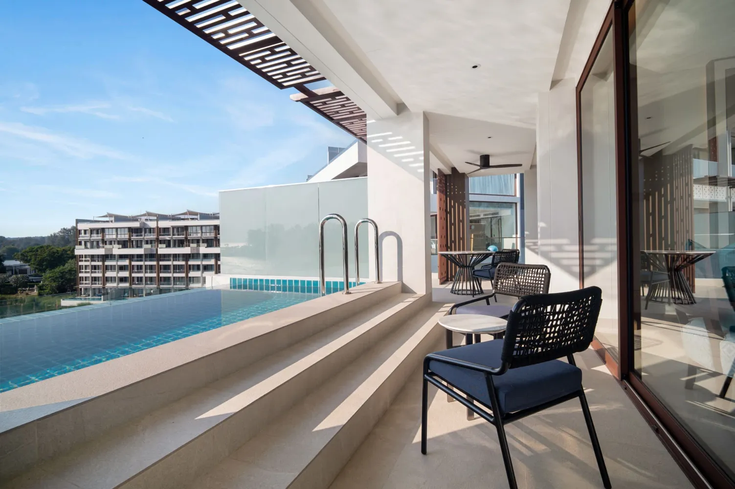 Property image - full photo 2
