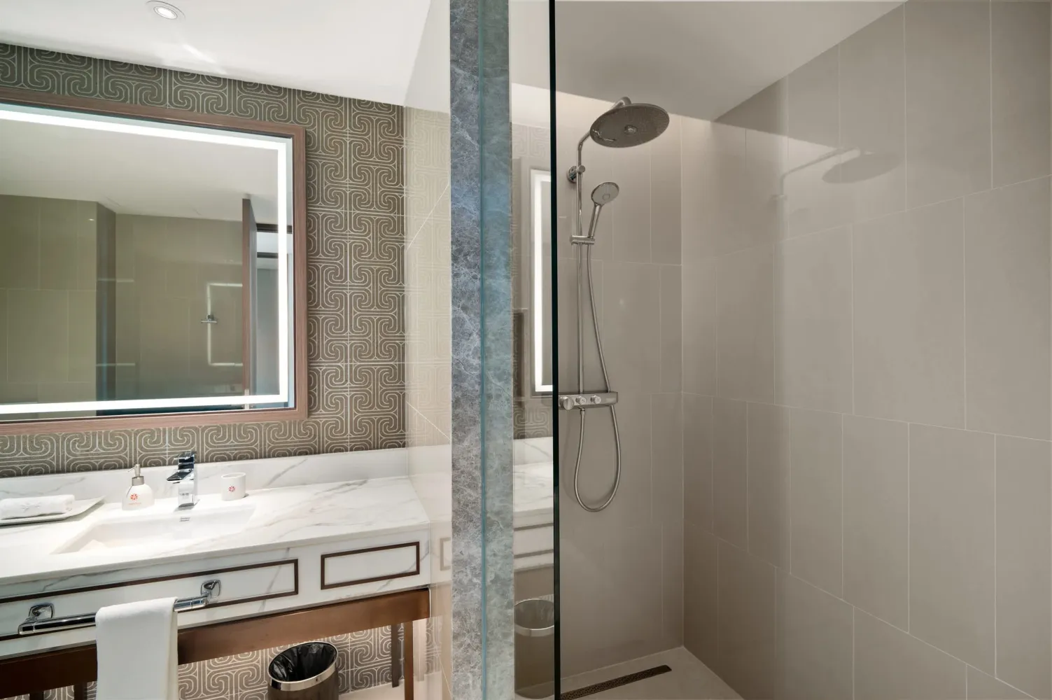 Property image - full photo 14