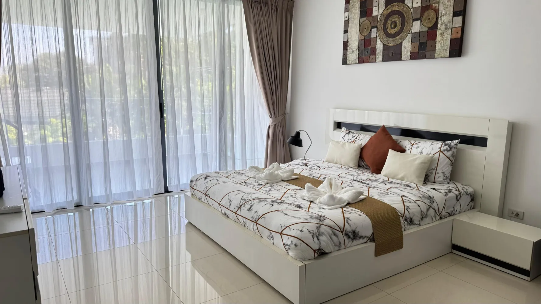 Property image - full photo 15