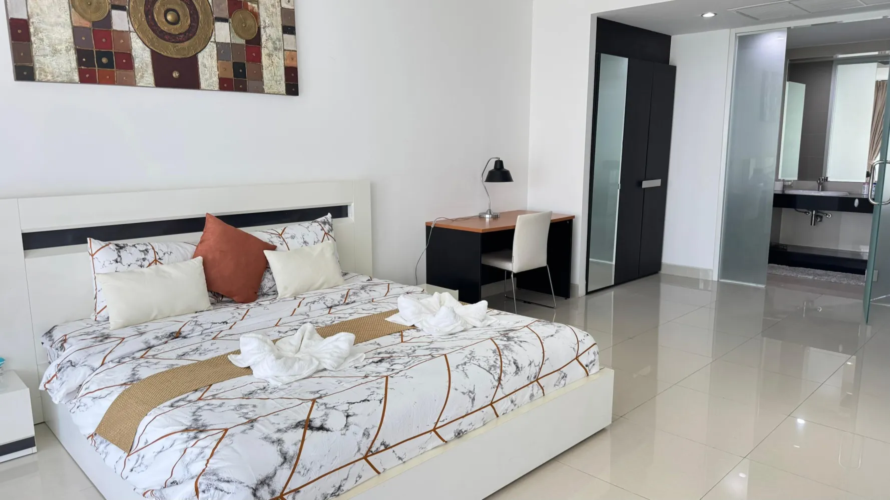 Property image - full photo 14