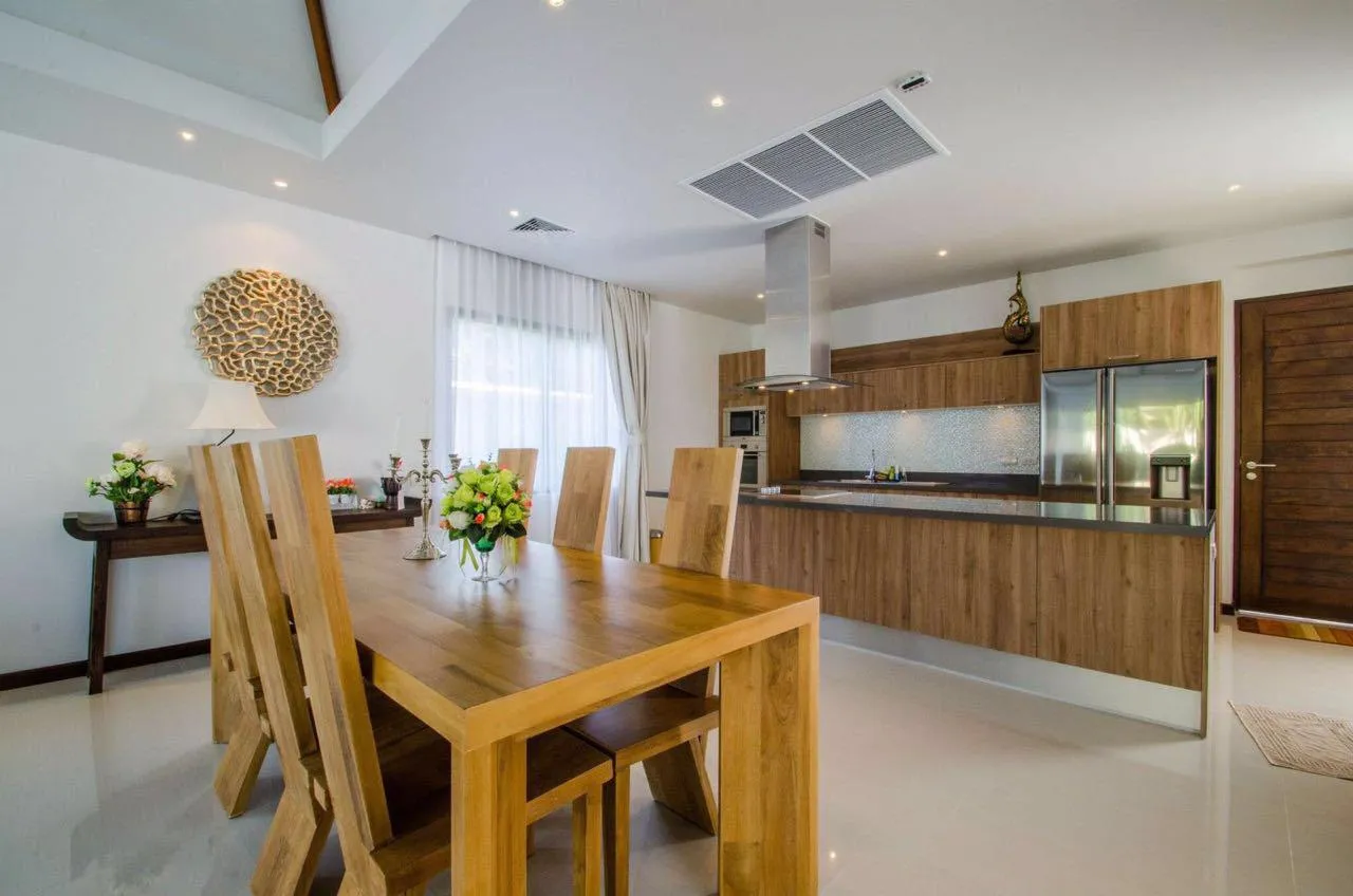 Property image - full photo 10