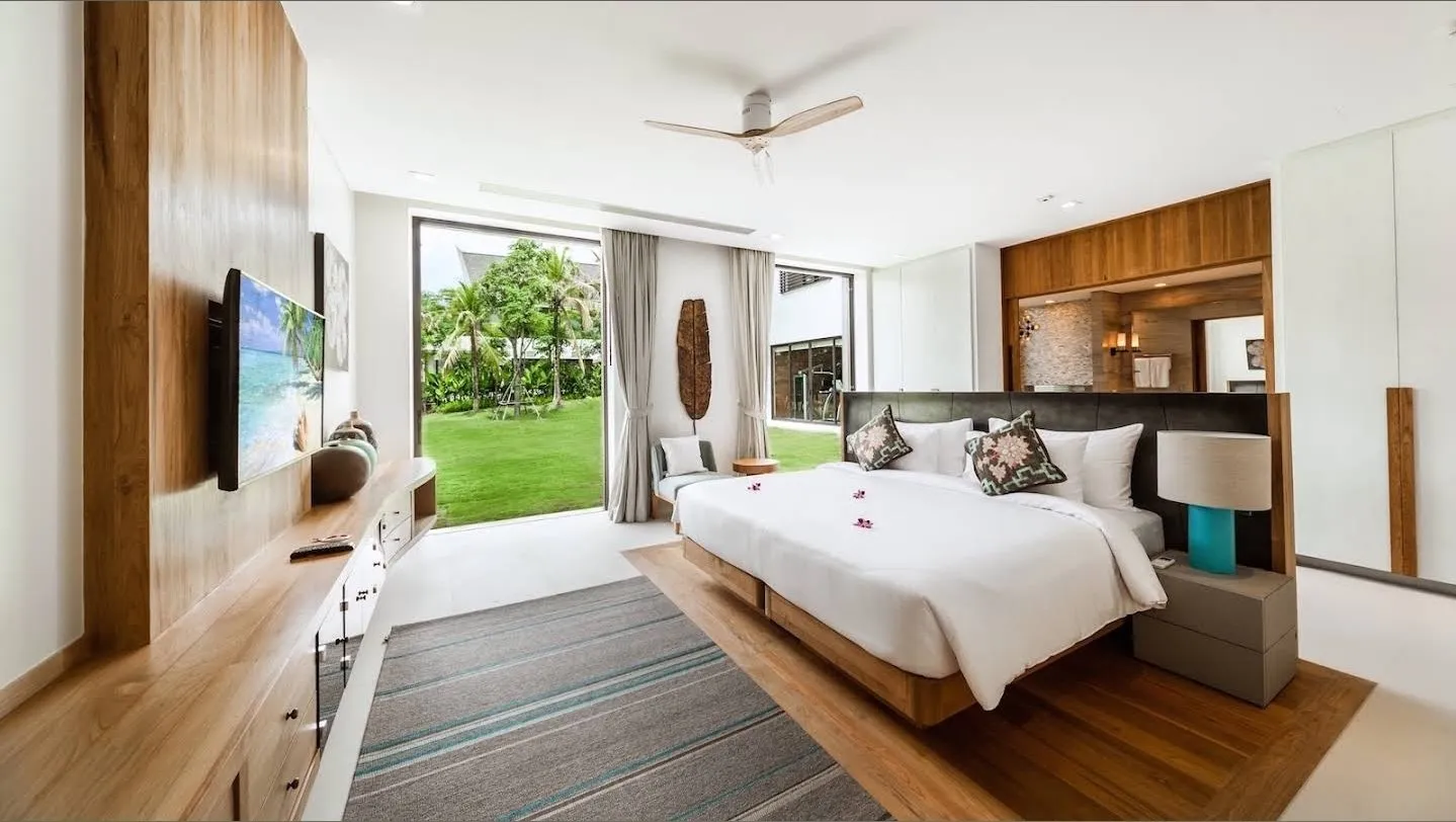 Property image - full photo 35