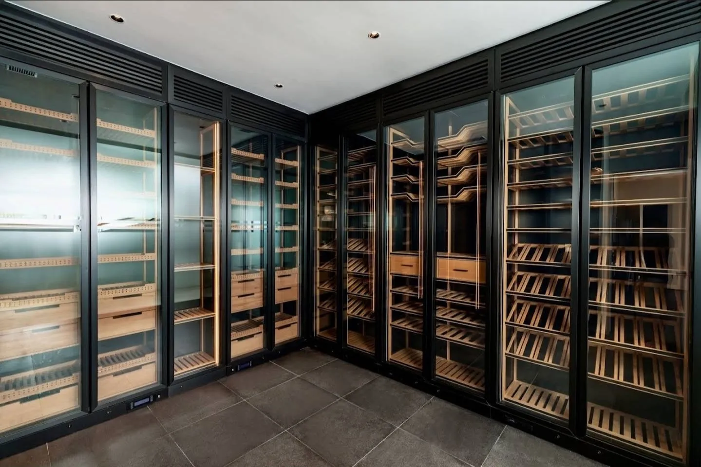 Property image - full photo 16