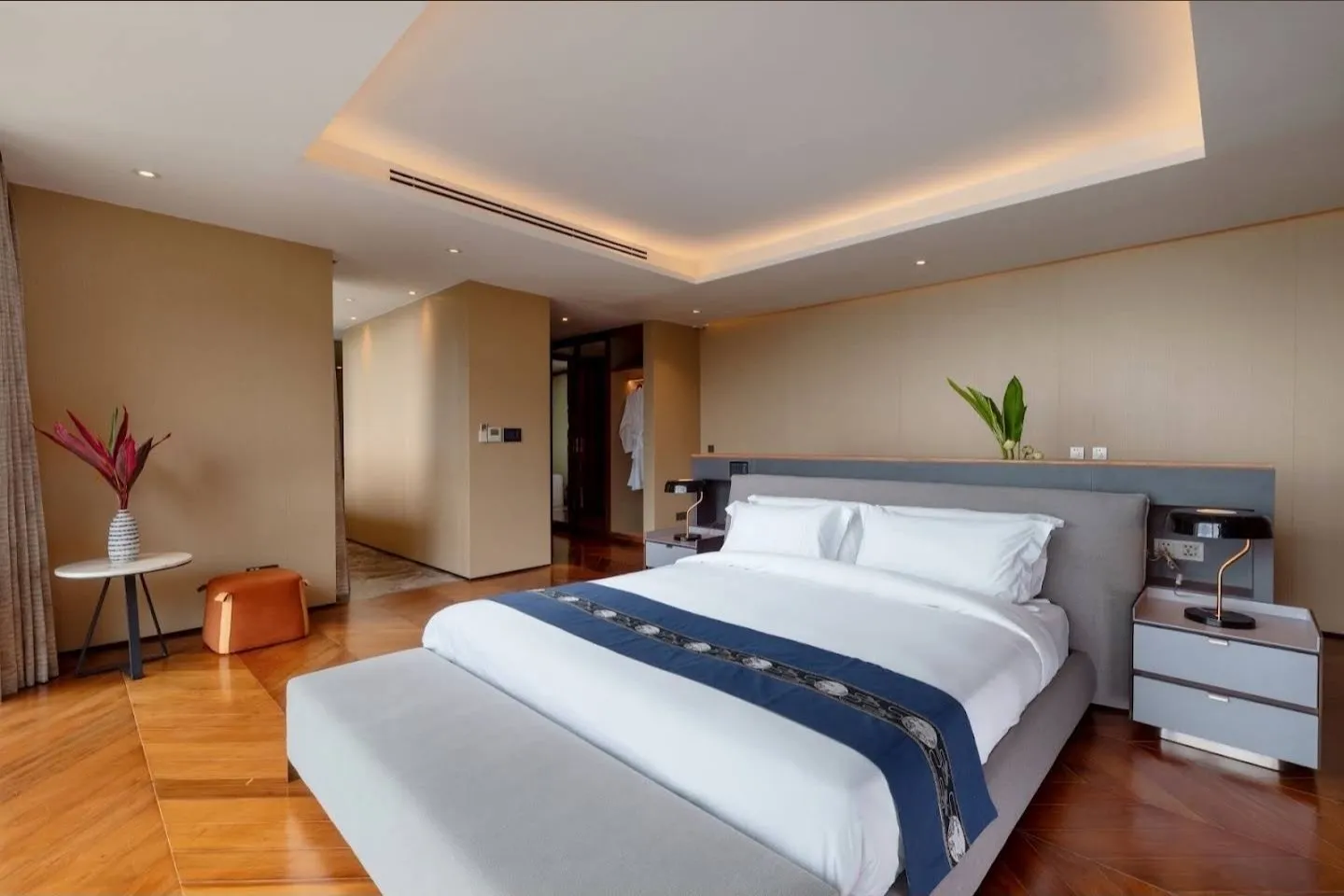 Property image - full photo 19