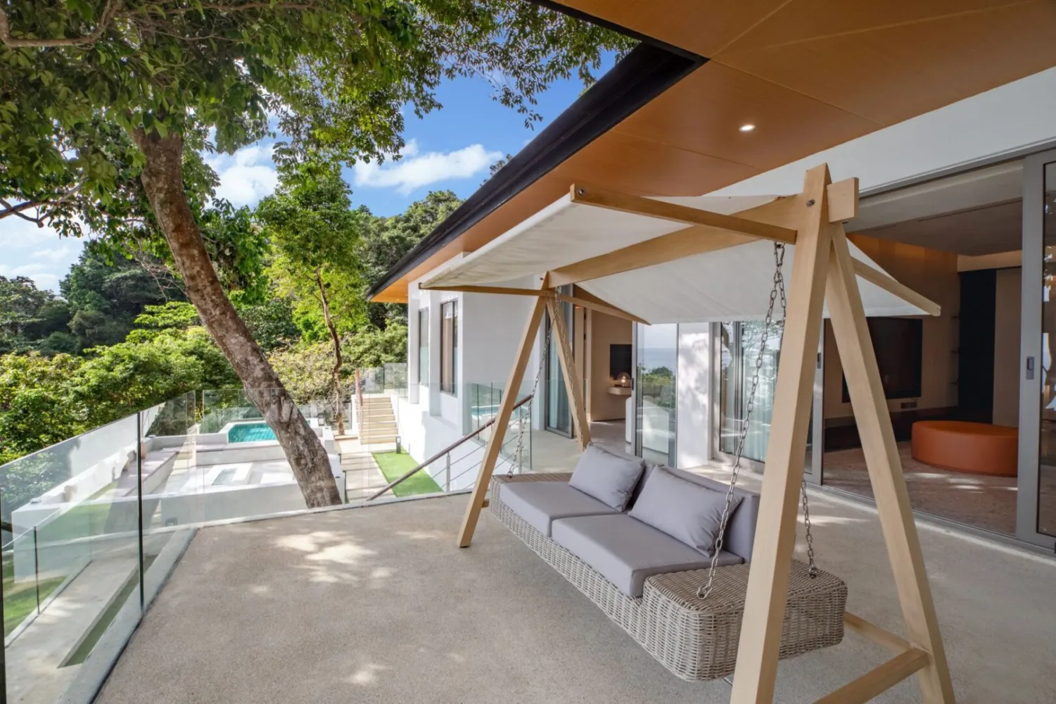 Property image - full photo 32