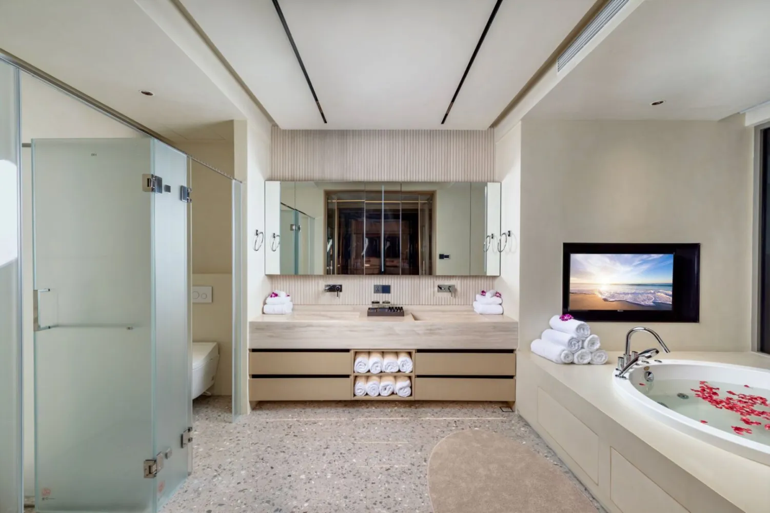 Property image - full photo 33