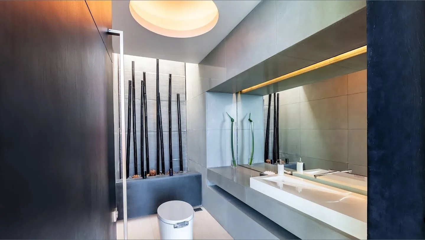 Property image - full photo 25