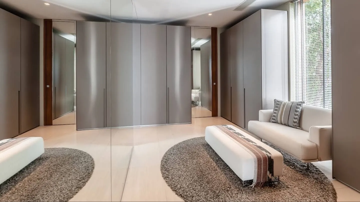 Property image - full photo 15