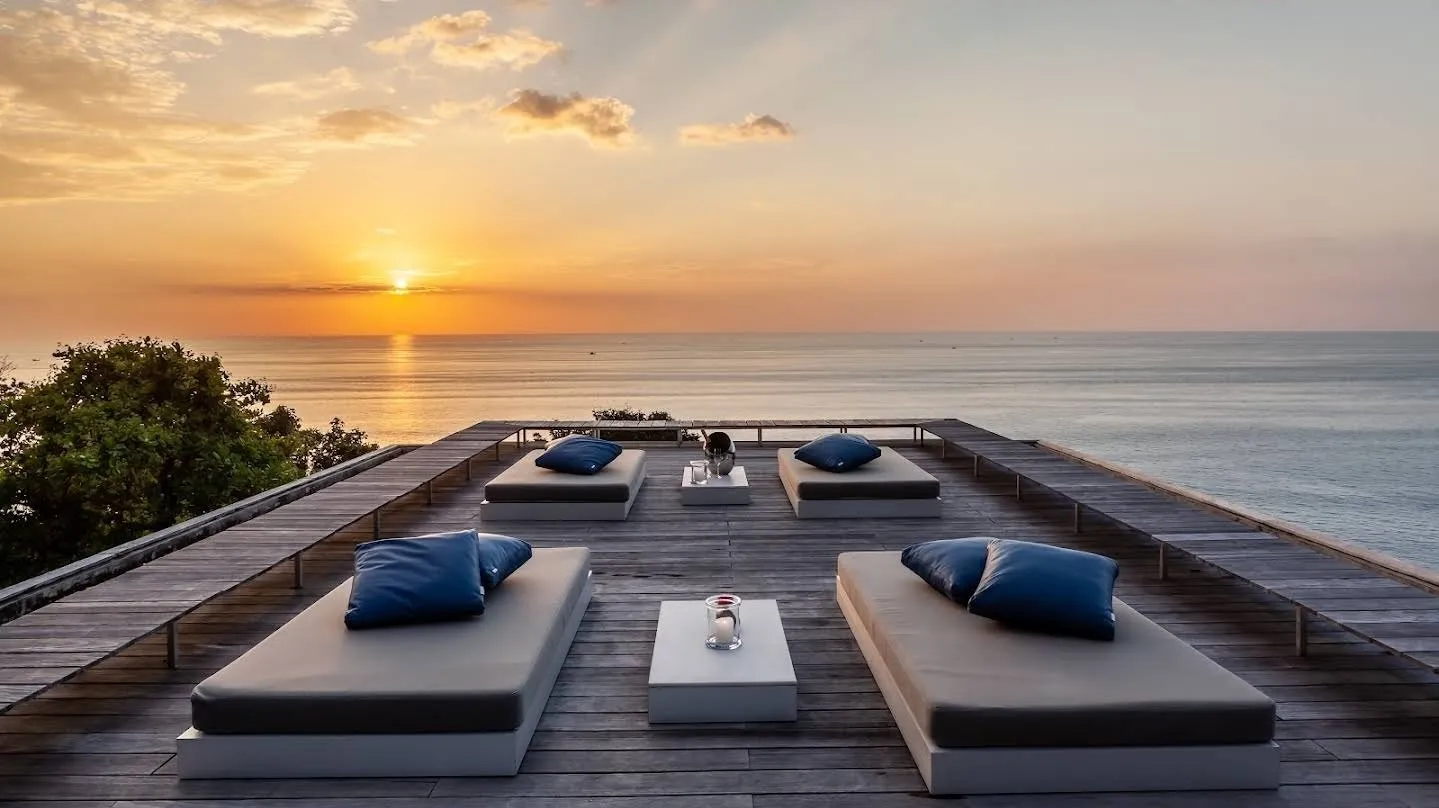​Villa Mayavee — Luxury 4-Bedroom Oceanfront - full photo 33