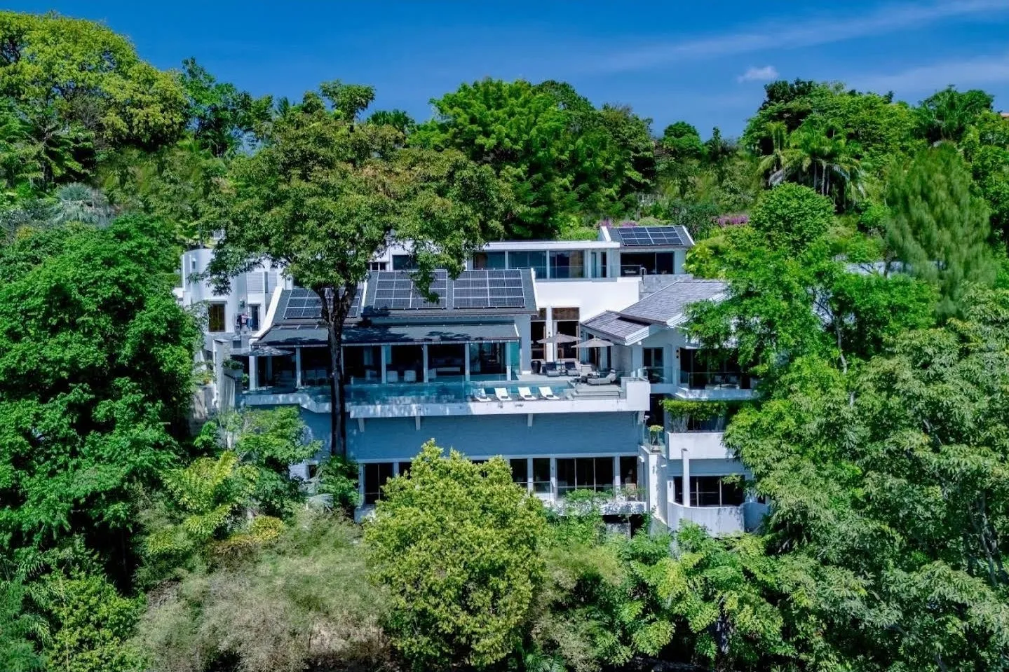 Property image - full photo 2