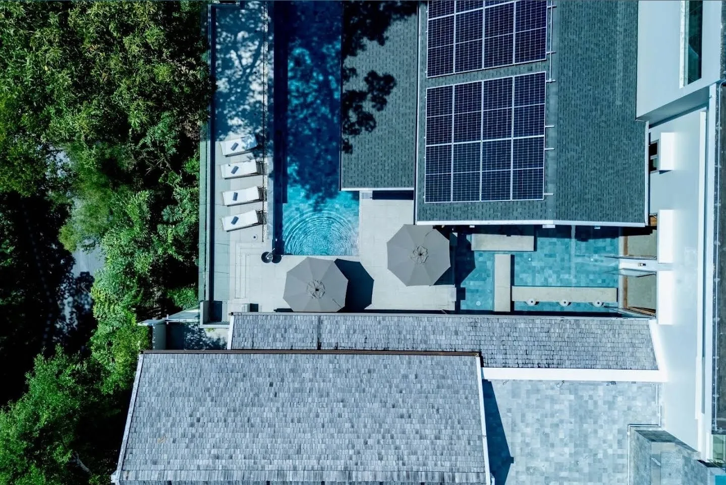 Property image - full photo 3
